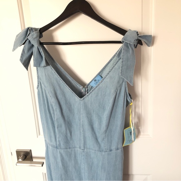 NWT CeCe by Cynthia Steffe Chambray Jumpsuit Light Jean Bow Detail One Piece Sz8 - Picture 5 of 10